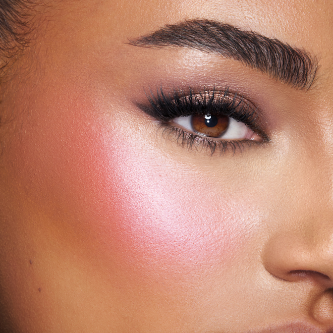 Flawless Hue Store 16 Flawless Hue Store -Flawless Hue Store HOLLYWOOD BLUSH GLOW GLIDE FAIR TO MED MODEL 02